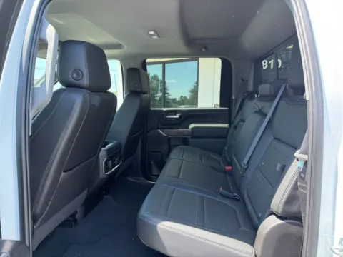 More photos of 2022 GMC Sierra 2500HD Denali at Jerry Hunt Supercenter - Lexington, NC