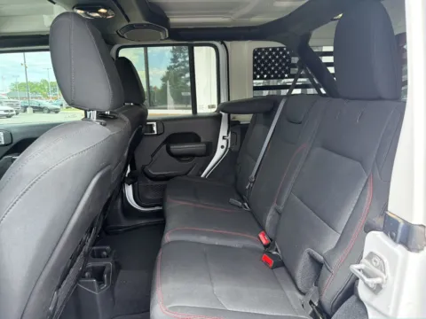 More photos of 2022 Jeep Wrangler Unlimited Rubicon at Jerry Hunt Supercenter - Lexington, NC