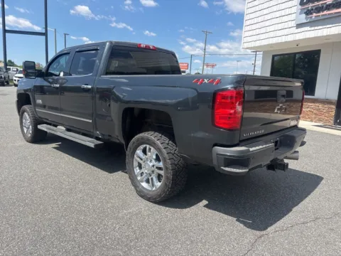 More photos of 2019 Chevrolet Silverado 2500HD High Country at Jerry Hunt Supercenter - Lexington, NC