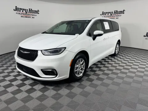 White 2023 Chrysler Pacifica Touring L for sale in Lexington, NC