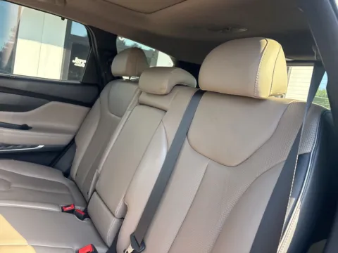 More photos of 2023 Hyundai Santa Fe Limited at Jerry Hunt Supercenter - Lexington, NC