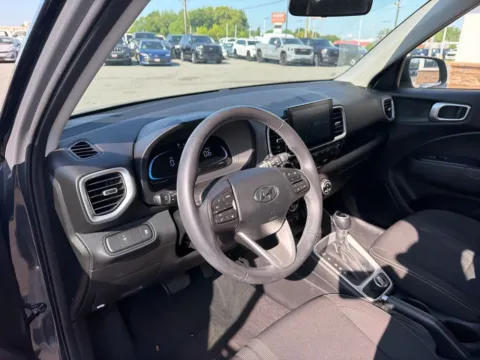More photos of 2025 Hyundai Venue SEL at Jerry Hunt Supercenter - Lexington, NC