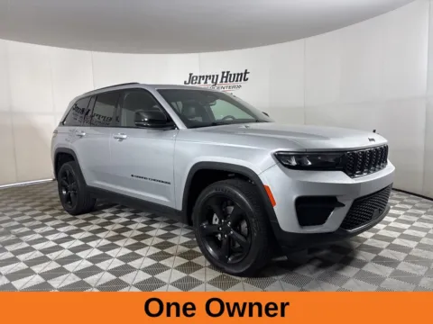 More photos of 2023 Jeep Grand Cherokee Altitude X at Jerry Hunt Supercenter - Lexington, NC