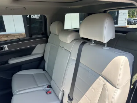 More photos of 2025 Hyundai Santa Fe Limited at Jerry Hunt Supercenter - Lexington, NC