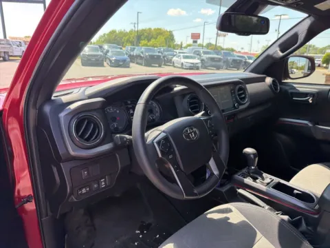 More photos of 2021 Toyota Tacoma TRD Off-Road at Jerry Hunt Supercenter - Lexington, NC