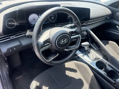 More photos of 2025 Hyundai Elantra SEL Convenience at Jerry Hunt Supercenter - Lexington, NC