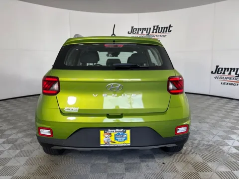 More photos of 2023 Hyundai Venue SEL at Jerry Hunt Supercenter - Lexington, NC