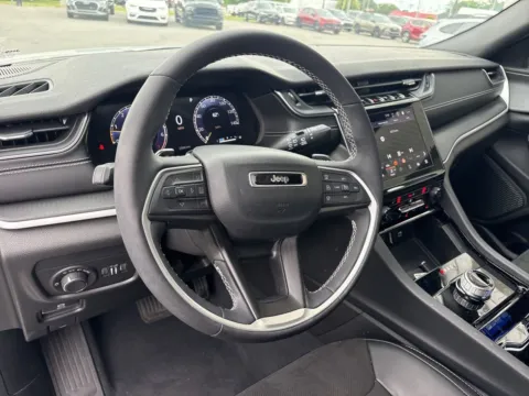 More photos of 2023 Jeep Grand Cherokee L Altitude at Jerry Hunt Supercenter - Lexington, NC