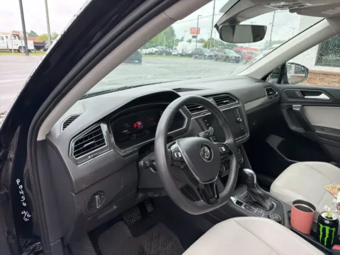 More photos of 2021 Volkswagen Tiguan 2.0T SEL at Jerry Hunt Supercenter - Lexington, NC