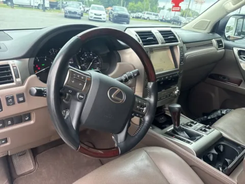 More photos of 2019 Lexus GX 460 Luxury at Jerry Hunt Supercenter - Lexington, NC