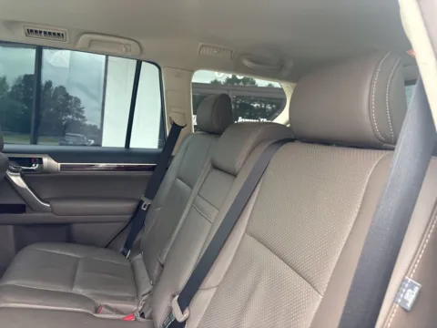 More photos of 2019 Lexus GX 460 Luxury at Jerry Hunt Supercenter - Lexington, NC