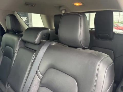 More photos of 2023 Nissan Pathfinder SL at Jerry Hunt Supercenter - Lexington, NC