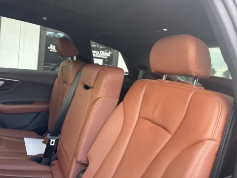 More photos of 2023 Audi Q7 55 Premium at Jerry Hunt Supercenter - Lexington, NC