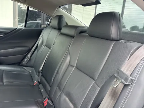 More photos of 2022 Subaru Legacy Limited at Jerry Hunt Supercenter - Lexington, NC