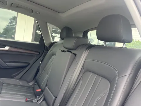 More photos of 2023 Audi Q5 45 S line Premium at Jerry Hunt Supercenter - Lexington, NC