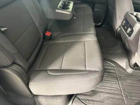 More photos of 2024 GMC Sierra 1500 Elevation at Jerry Hunt Supercenter - Lexington, NC
