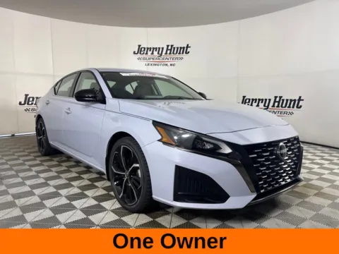 More photos of 2023 Nissan Altima 2.5 SR at Jerry Hunt Supercenter - Lexington, NC
