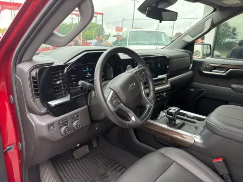 More photos of 2024 Chevrolet Silverado 1500 RST at Jerry Hunt Supercenter - Lexington, NC