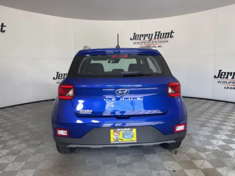 More photos of 2023 Hyundai Venue SEL at Jerry Hunt Supercenter - Lexington, NC