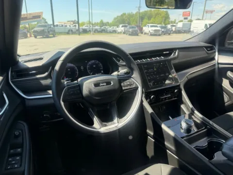 More photos of 2025 Jeep Grand Cherokee Laredo X at Jerry Hunt Supercenter - Lexington, NC