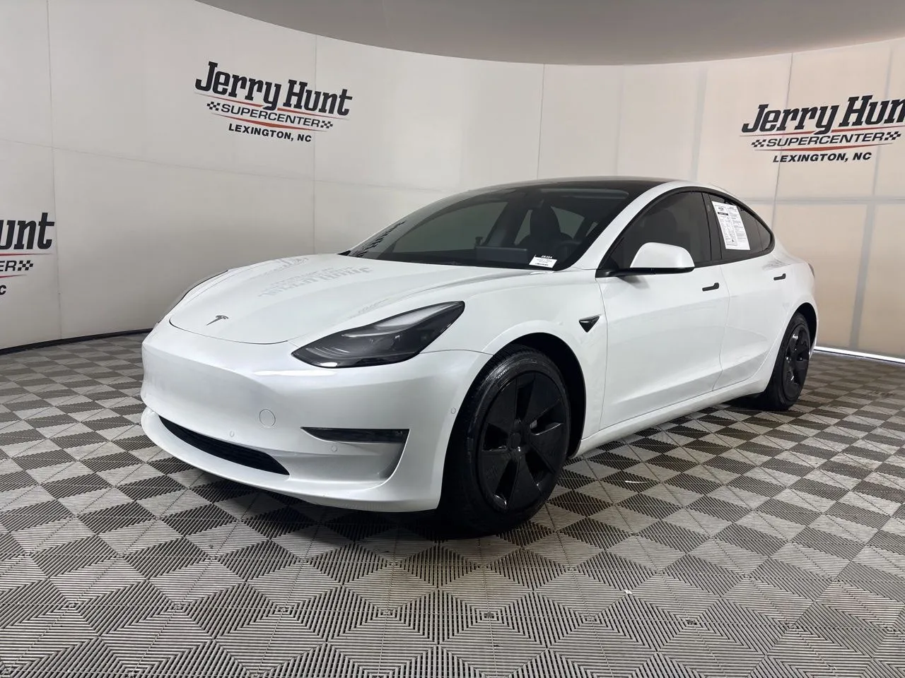 2022 Tesla Model 3 Long Range Dual Motor All-Wheel Drive's photo