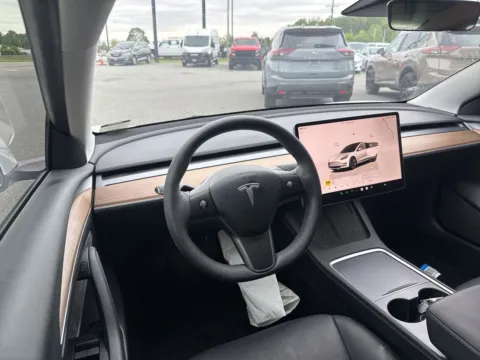 More photos of 2022 Tesla Model 3 Long Range at Jerry Hunt Supercenter - Lexington, NC