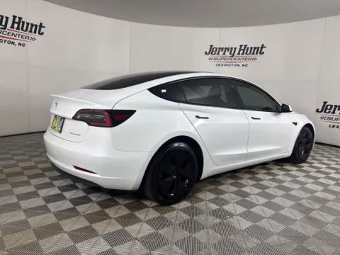 More photos of 2022 Tesla Model 3 Long Range at Jerry Hunt Supercenter - Lexington, NC