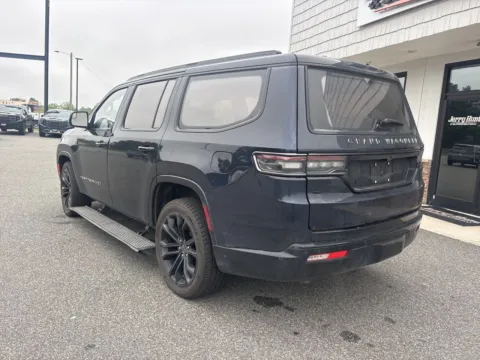 More photos of 2024 Jeep Grand Wagoneer Series II at Jerry Hunt Supercenter - Lexington, NC