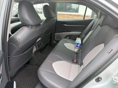 More photos of 2020 Toyota Camry Hybrid XLE at Jerry Hunt Supercenter - Lexington, NC