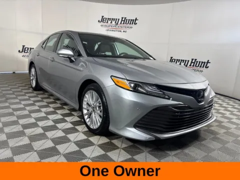 More photos of 2020 Toyota Camry Hybrid XLE at Jerry Hunt Supercenter - Lexington, NC