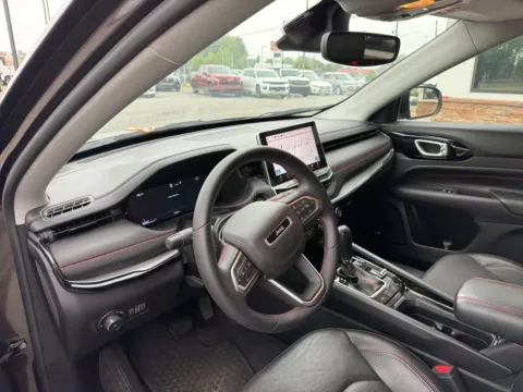 More photos of 2022 Jeep Compass Trailhawk at Jerry Hunt Supercenter - Lexington, NC