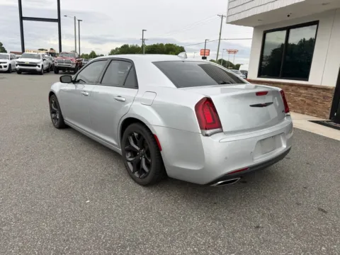 More photos of 2022 Chrysler 300 S at Jerry Hunt Supercenter - Lexington, NC