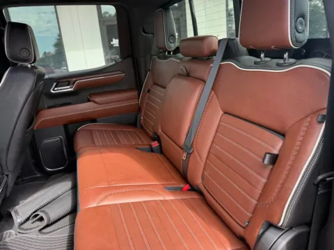 More photos of 2023 GMC Sierra 1500 Denali Ultimate at Jerry Hunt Supercenter - Lexington, NC