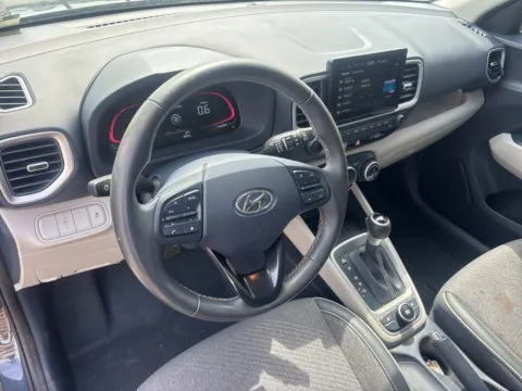 More photos of 2025 Hyundai Venue Limited at Jerry Hunt Supercenter - Lexington, NC