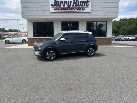 White 2025 Hyundai Venue Limited for sale in Lexington, NC