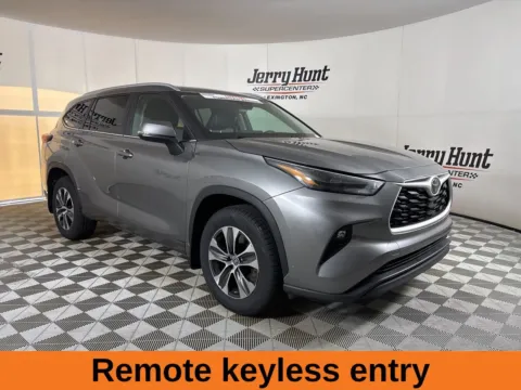 More photos of 2025 Toyota Highlander XLE at Jerry Hunt Supercenter - Lexington, NC