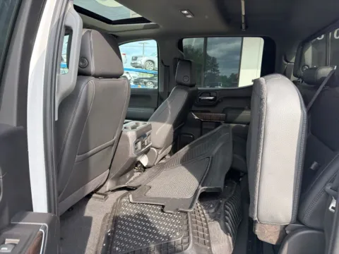 More photos of 2022 GMC Sierra 1500 Limited Denali at Jerry Hunt Supercenter - Lexington, NC