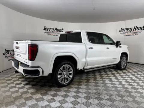 More photos of 2022 GMC Sierra 1500 Limited Denali at Jerry Hunt Supercenter - Lexington, NC
