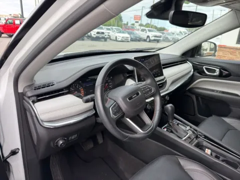 More photos of 2022 Jeep Compass Limited at Jerry Hunt Supercenter - Lexington, NC
