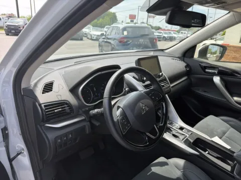 More photos of 2025 Mitsubishi Eclipse Cross at Jerry Hunt Supercenter - Lexington, NC