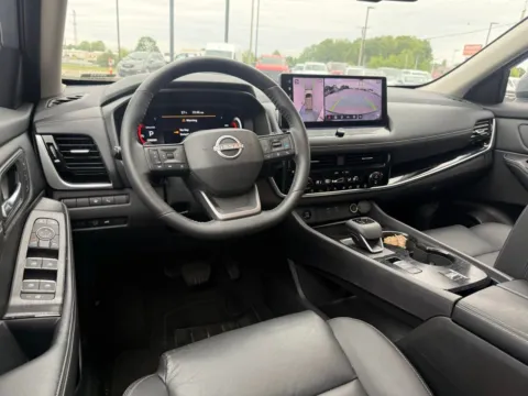 More photos of 2025 Nissan Rogue SL at Jerry Hunt Supercenter - Lexington, NC