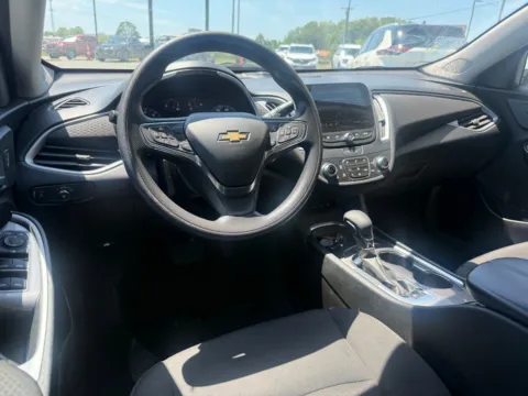 More photos of 2025 Chevrolet Malibu LT at Jerry Hunt Supercenter - Lexington, NC