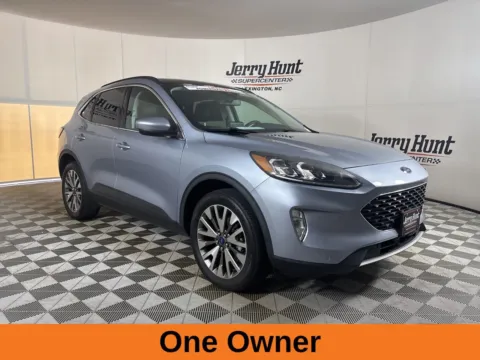 More photos of 2022 Ford Escape Titanium at Jerry Hunt Supercenter - Lexington, NC