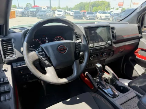 More photos of 2023 Nissan Frontier PRO-4X at Jerry Hunt Supercenter - Lexington, NC