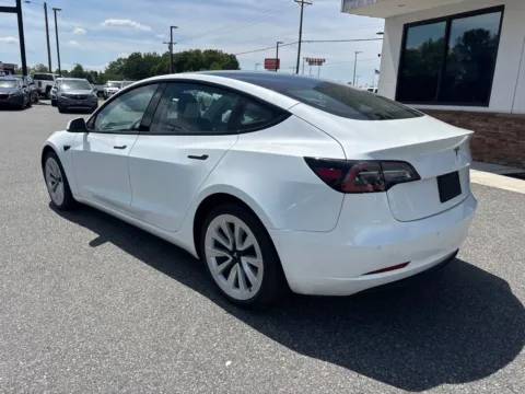More photos of 2022 Tesla Model 3 Long Range at Jerry Hunt Supercenter - Lexington, NC