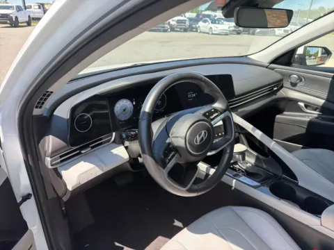 More photos of 2025 Hyundai Elantra Limited at Jerry Hunt Supercenter - Lexington, NC