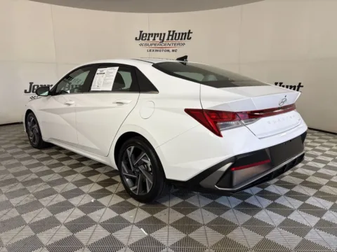 More photos of 2025 Hyundai Elantra Limited at Jerry Hunt Supercenter - Lexington, NC