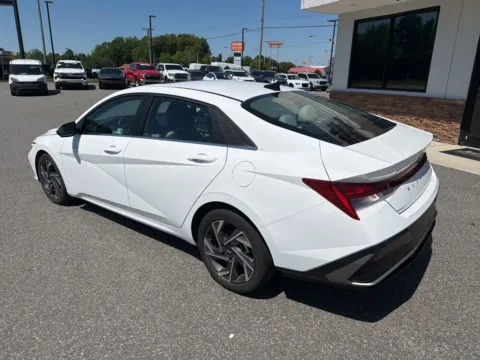 More photos of 2025 Hyundai Elantra Limited at Jerry Hunt Supercenter - Lexington, NC