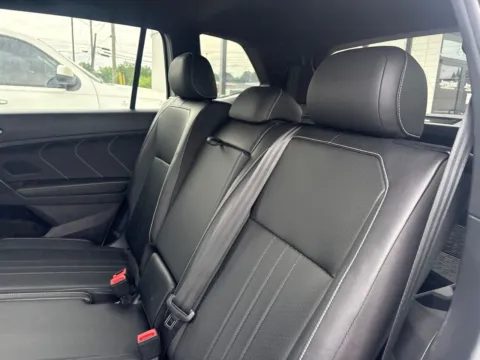 More photos of 2023 Volkswagen Tiguan 2.0T SE R-Line Black at Jerry Hunt Supercenter - Lexington, NC