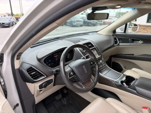 More photos of 2019 Lincoln Nautilus Reserve at Jerry Hunt Supercenter - Lexington, NC